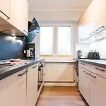Am Hof 4 Semesterbostad
